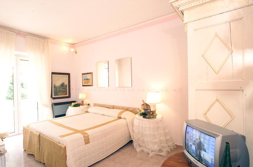 Hotel Velcamare Tarquinia Room photo